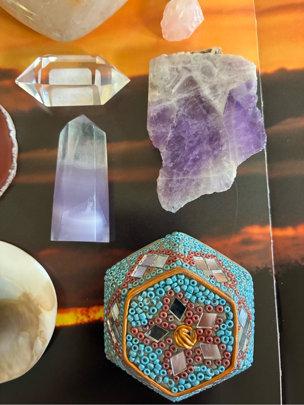 🔮 13 Piece Healing Crystal Gift Box - New Tie Dye Tote Bag Included 🎁 - Picture 12 of 17